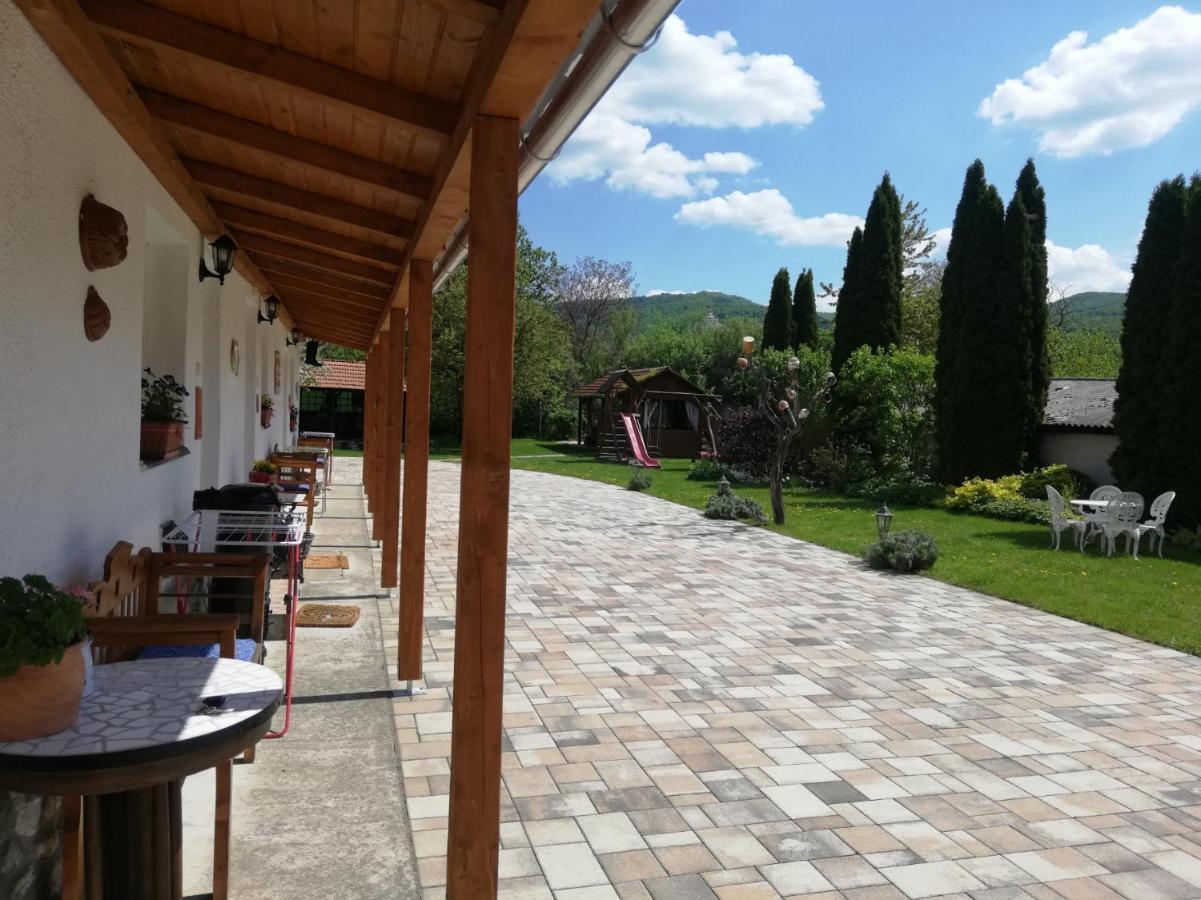 Bobita Apartmanhaz Szilvásvárad Exteriör bild