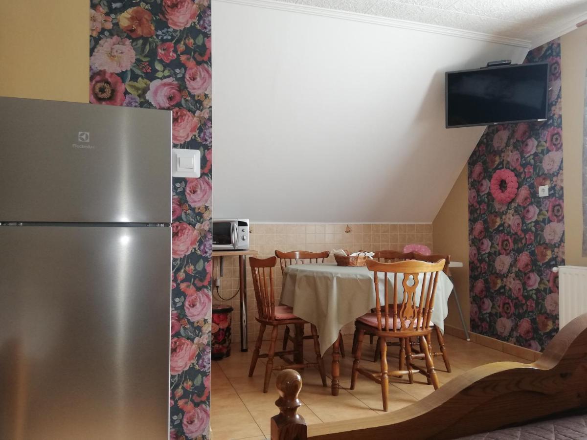 Bobita Apartmanhaz Szilvásvárad Exteriör bild