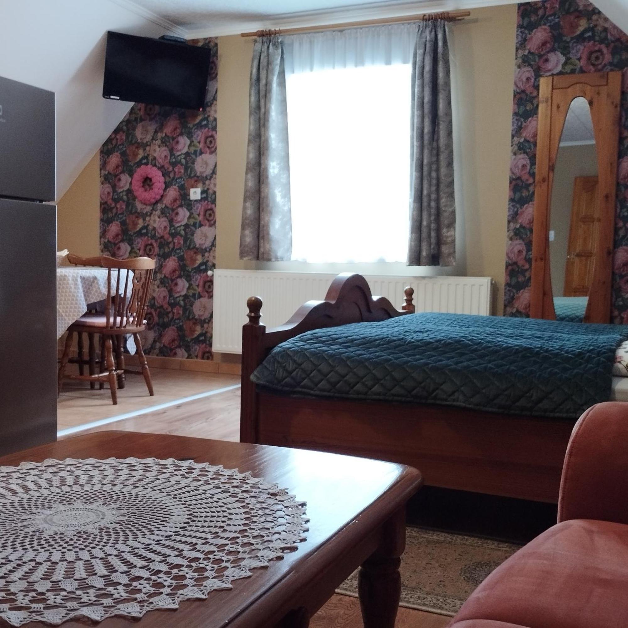 Bobita Apartmanhaz Szilvásvárad Exteriör bild